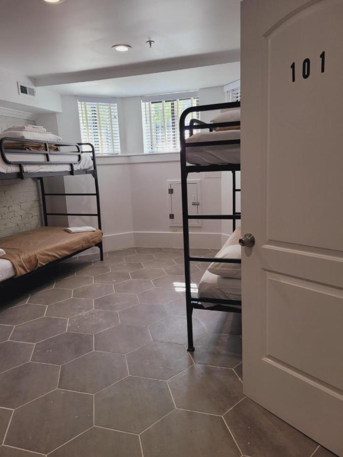 May Flower Hostel Llc Washington Ngoại thất bức ảnh